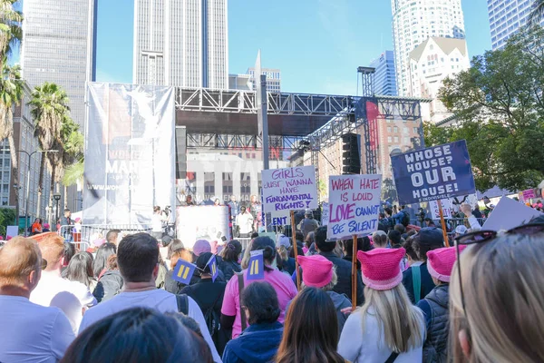 Los Ángeles Estados Unidos Enero 2019 Manifestantes Sosteniendo Cartel Durante —  Fotos de Stock