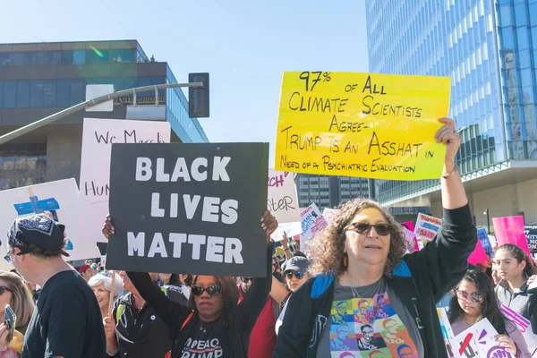 Los Ángeles Estados Unidos Enero 2019 Manifestantes Sosteniendo Cartel Durante —  Fotos de Stock