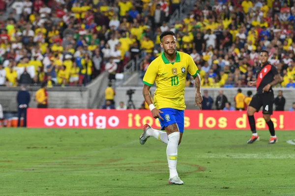 Brasilianischer Fußballer Neymar jr, während eines internationalen Freundschaftsspiels — Stockfoto