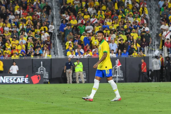 Brasilianischer Fußballer Neymar jr, während eines internationalen Freundschaftsspiels — Stockfoto