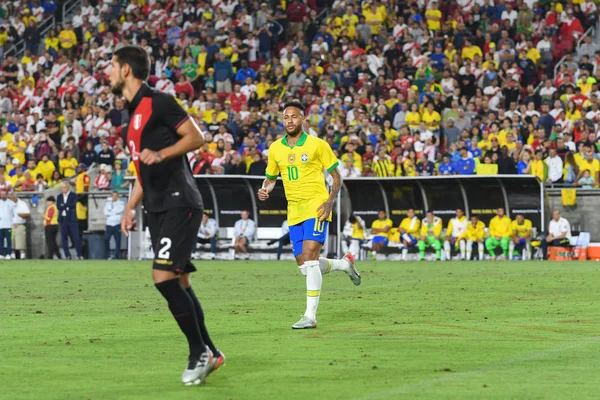 Brasilianischer Fußballer Neymar jr, während eines internationalen Freundschaftsspiels — Stockfoto