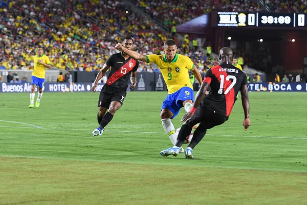 Footballeur brésilien Richarlison — Photo