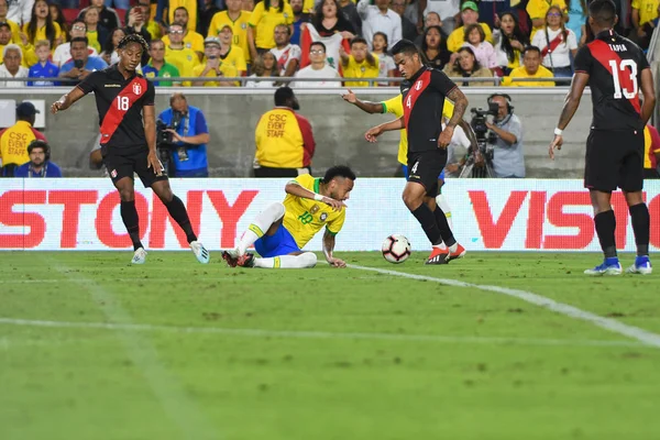 Brasilianischer Fußballer Neymar jr, während eines internationalen Freundschaftsspiels — Stockfoto