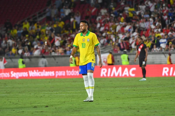 Brasilianischer Fußballer Neymar jr, während eines internationalen Freundschaftsspiels — Stockfoto