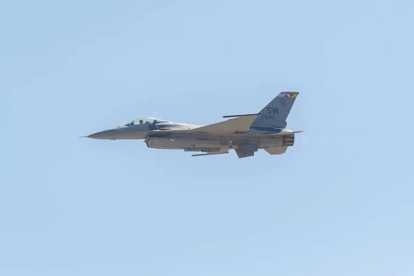 F-16 Viper během Miramar Air Show — Stock fotografie