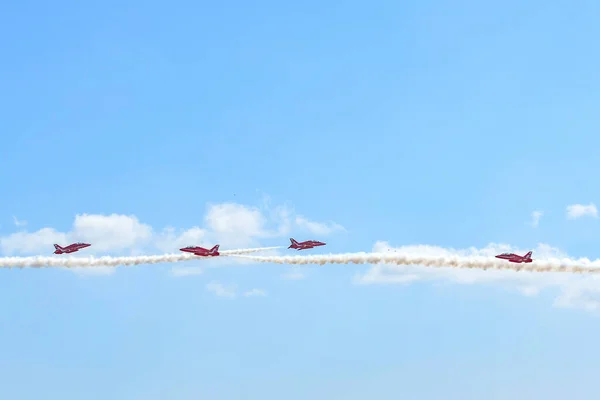 Η Royal Air Force Aerobatic Team Βέλη κατά τη διάρκεια της Miramar Air — Φωτογραφία Αρχείου