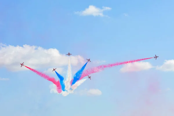 Η Royal Air Force Aerobatic Team Βέλη κατά τη διάρκεια της Miramar Air — Φωτογραφία Αρχείου