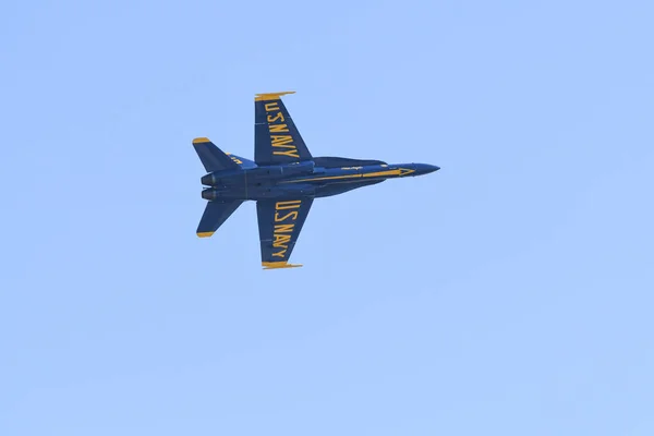 U.S. Navy Blue Angels tijdens de Miramar Air Show — Stockfoto