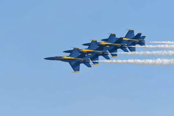 Αμερικάνικο Ναυτικό Blue Angels κατά τη διάρκεια της Miramar Air Show — Φωτογραφία Αρχείου