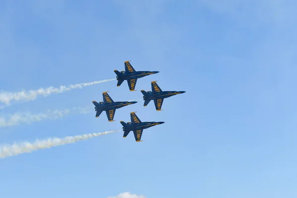 U.S. Navy Blue Angels podczas Miramar Air Show — Zdjęcie stockowe