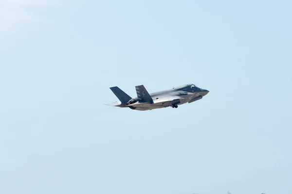 Lockheed Martin F-35 Lightning durante el Miramar Air Show — Foto de Stock