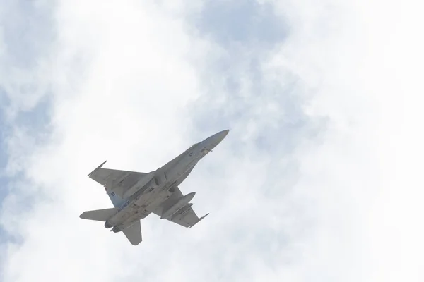 F18 Darázsvörös ördögök a Miramar Air Show alatt — Stock Fotó