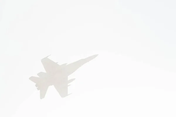 ミラマー航空ショー中のF18ホーネットレッドデビル — ストック写真