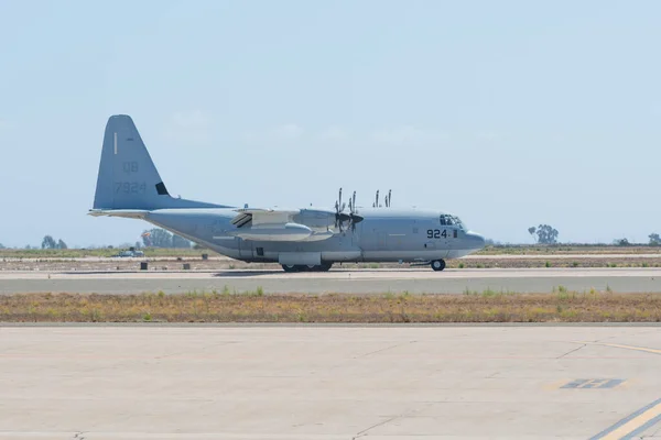 Lockheed Martin C-130j Super Hercules under Miramar Air Sho — Stockfoto