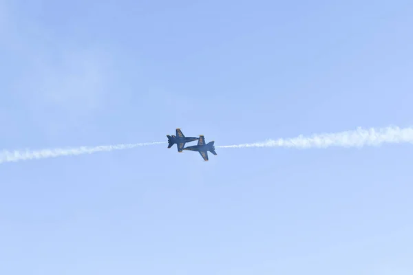 US Navy Blue Angels under Miramar Air Show — Stockfoto
