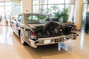 Continental Mark II 1956 Galpin araba fuarı sırasında sergileniyor.
