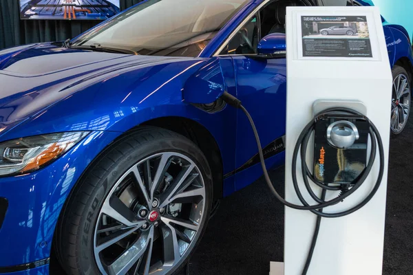 I-PACE Charging Stations? on display during Orange County Intern — Stock Photo, Image