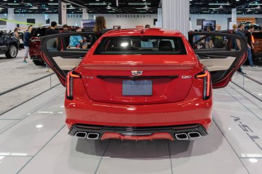 Orange County International Aut sırasında Cadillac Cts-V sergileniyor