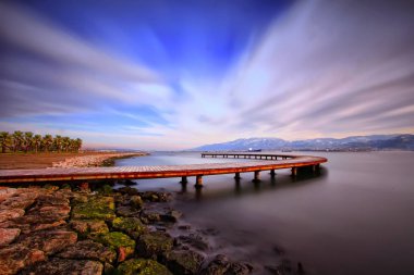 Çeşitli ünlü yerler ve uzun pozlama, günbatımı ve gündoğumu