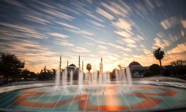 Çeşitli ünlü yerler ve uzun pozlama, günbatımı ve gündoğumu