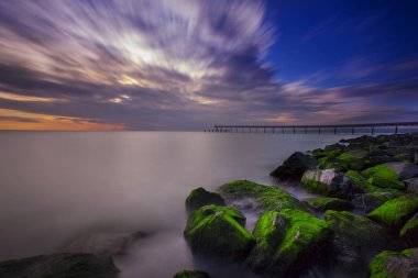 Çeşitli ünlü yerler ve uzun pozlama, günbatımı ve gündoğumu