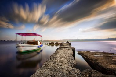 Çeşitli ünlü yerler ve uzun pozlama, günbatımı ve gündoğumu