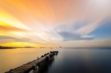 Çeşitli ünlü yerler ve uzun pozlama, günbatımı ve gündoğumu