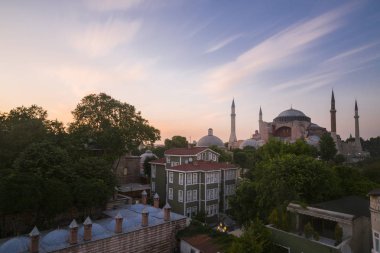 Çeşitli ünlü yerler ve uzun pozlama, günbatımı ve gündoğumu