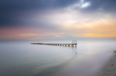 Çeşitli ünlü yerler ve uzun pozlama, günbatımı ve gündoğumu