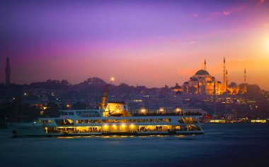 Çeşitli ülkelerden gelen gece fotoğrafları
