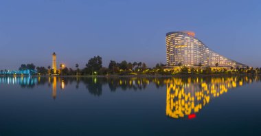 Çeşitli ülkelerden gelen gece fotoğrafları