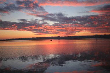 Uzun pozlama iskelesi ve manzarası