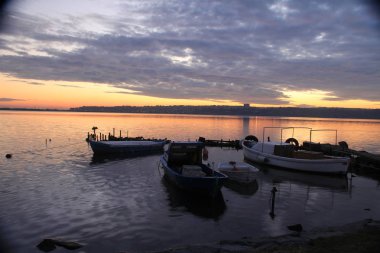 Uzun pozlama iskelesi ve manzarası