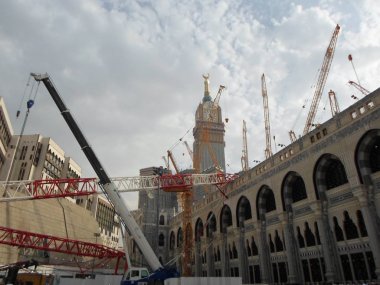 Suudi Arabistan-Mekke 20 Haziran 2015, Kaaba vinç üstüne düştü, 300 kişi öldürüldü, vinç kazası