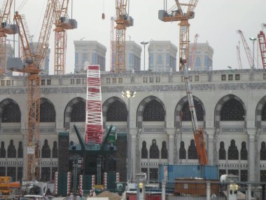 Suudi Arabistan-Mekke 20 Haziran 2015, Kaaba vinç üstüne düştü, 300 kişi öldürüldü, vinç kazası