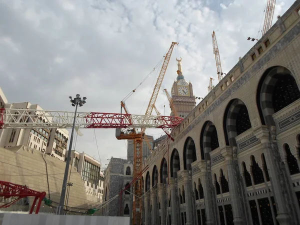 Arabia Saudita Meca Junio 2015 Kaaba Parte Superior Grúa Cayó —  Fotos de Stock