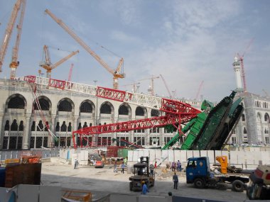 Suudi Arabistan-Mekke 20 Haziran 2015, Kaaba vinç üstüne düştü, 300 kişi öldürüldü, vinç kazası