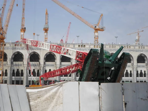 Arabia Saudita Meca Junio 2015 Kaaba Parte Superior Grúa Cayó — Foto de Stock