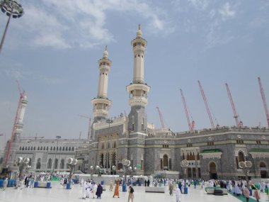 Suudi Arabistan-Mekke 20 Haziran 2015, Kaaba vinç üstüne düştü, 300 kişi öldürüldü, vinç kazası