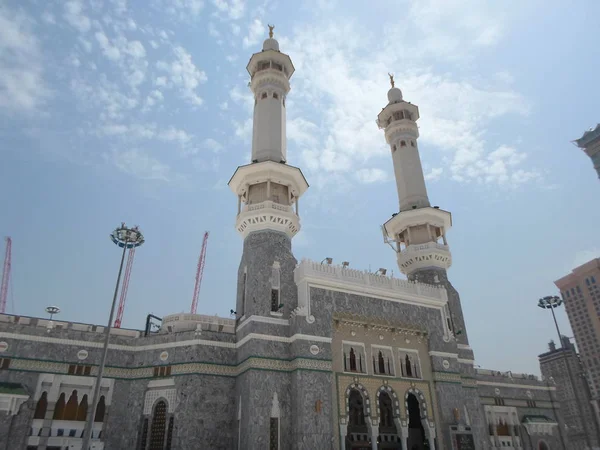 Arabia Saudita Meca Junio 2015 Kaaba Parte Superior Grúa Cayó —  Fotos de Stock