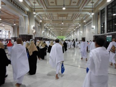 Suudi Arabistan-Mekke 20 Haziran 2019, Müslümanlar ibadet kutsal arazi içinde.