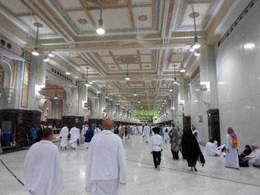 Suudi Arabistan-Mekke 20 Haziran 2019, Müslümanlar ibadet kutsal arazi içinde.