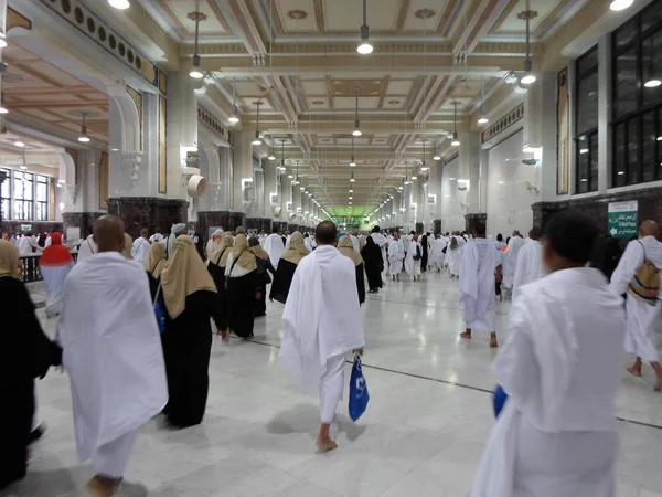Suudi Arabistan Mekke Haziran 2019 Müslümanlar Ibadet Kutsal Arazi Içinde — Stok fotoğraf