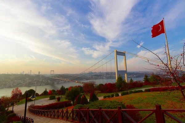 ボスポラス橋とイスタンブール市 — ストック写真
