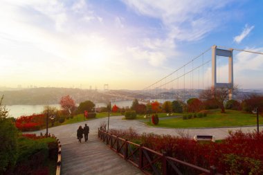 Boğaziçi Köprüsü ve İstanbul Şehri