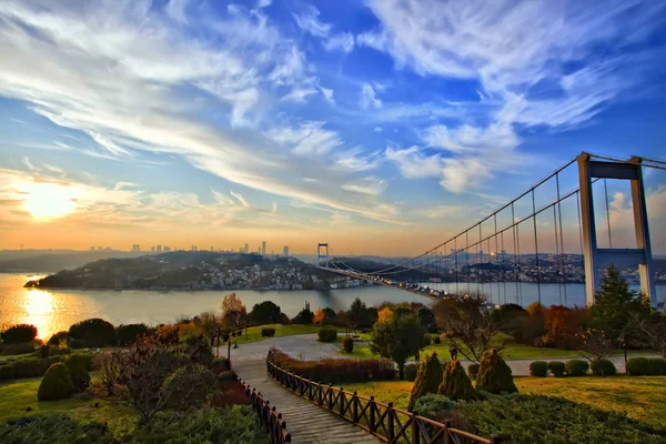 Bosporus Brücke Und Istanbul — Stockfoto