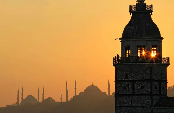 Tour Vierge Dans Détroit Bosphore Istanbul Turquie — Photo