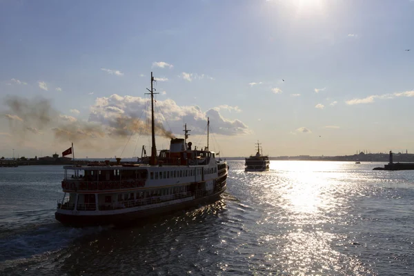 Voyage Mer Avec Vieux Ferry Bateau Vapeur Sur Bosphore Istanbul — Photo