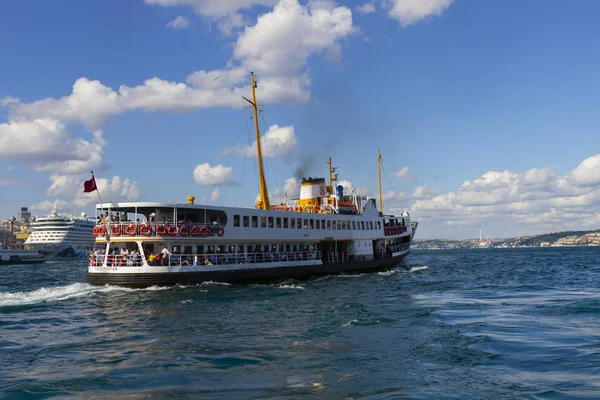 Морська Подорож Старим Поромом Пароплав Боспор Стамбул Туреччина — стокове фото