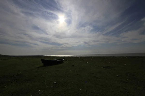 Altes Boot Und Landschaft — Stockfoto